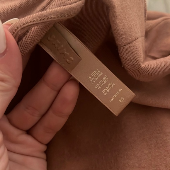 Skims Robe - Picture 2 of 3